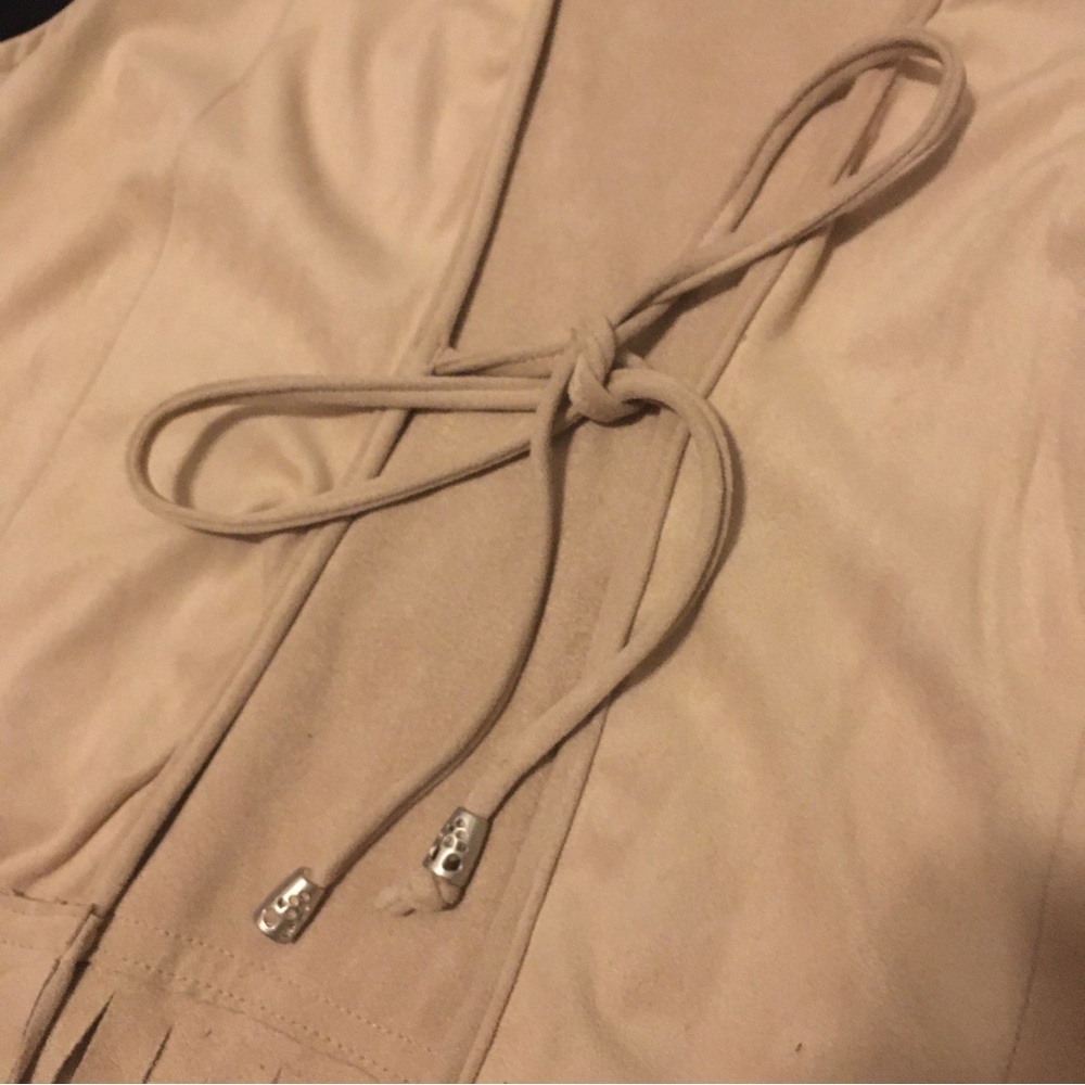 New Directions Tan Fringe Vest - Picture 3 of 10